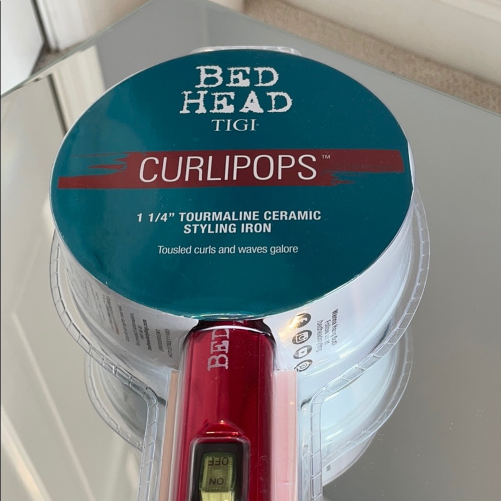 Bed Head Curlipops 1 1/4” styling iron